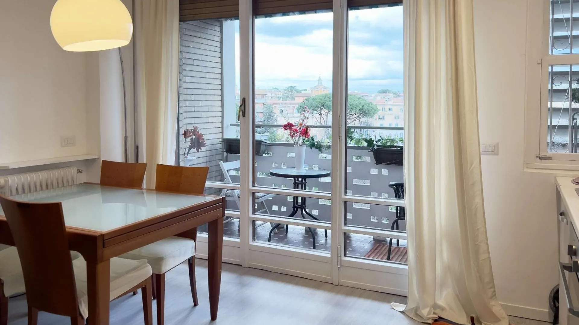 Domus Lucis Rome Apartment