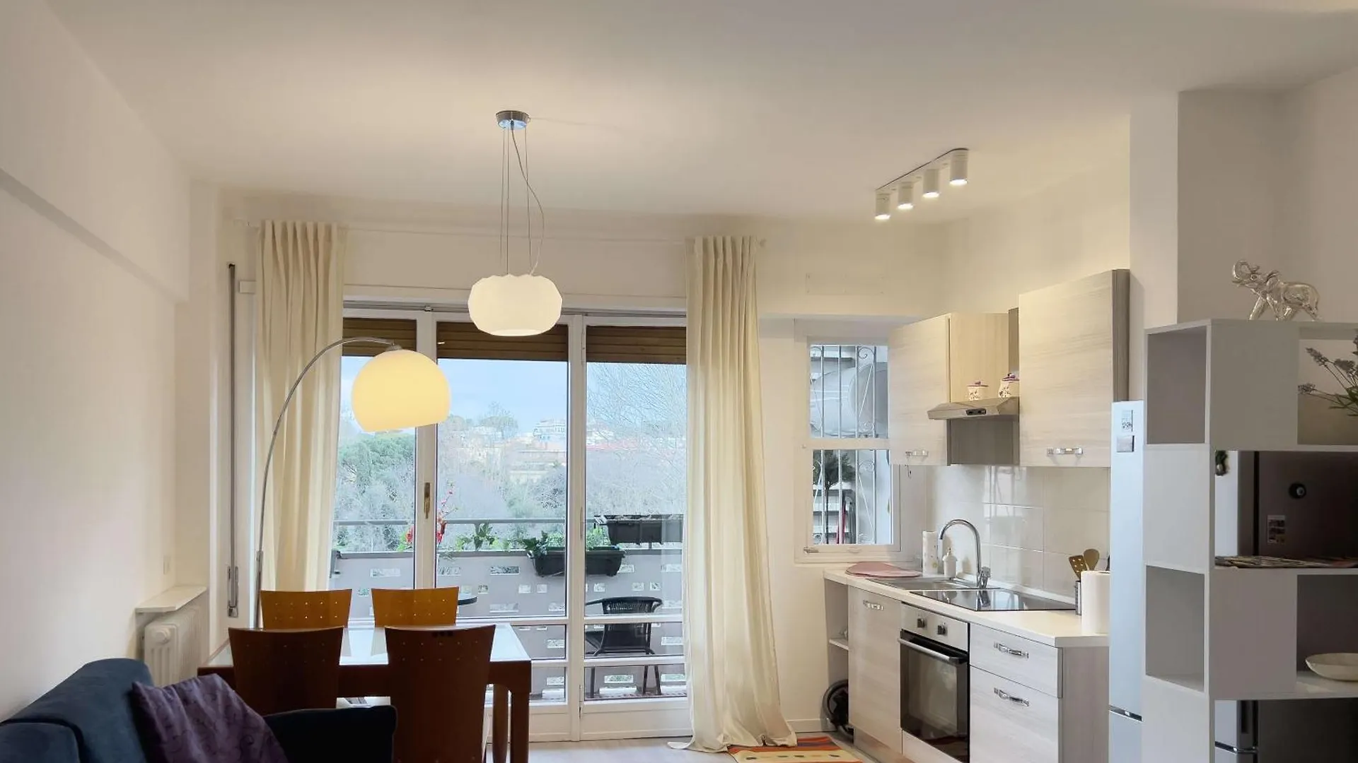 Domus Lucis Rome Apartment